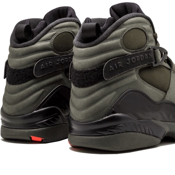 New Jordan 8 Retro - Size 4.5 Youth - Picture 2 of 3